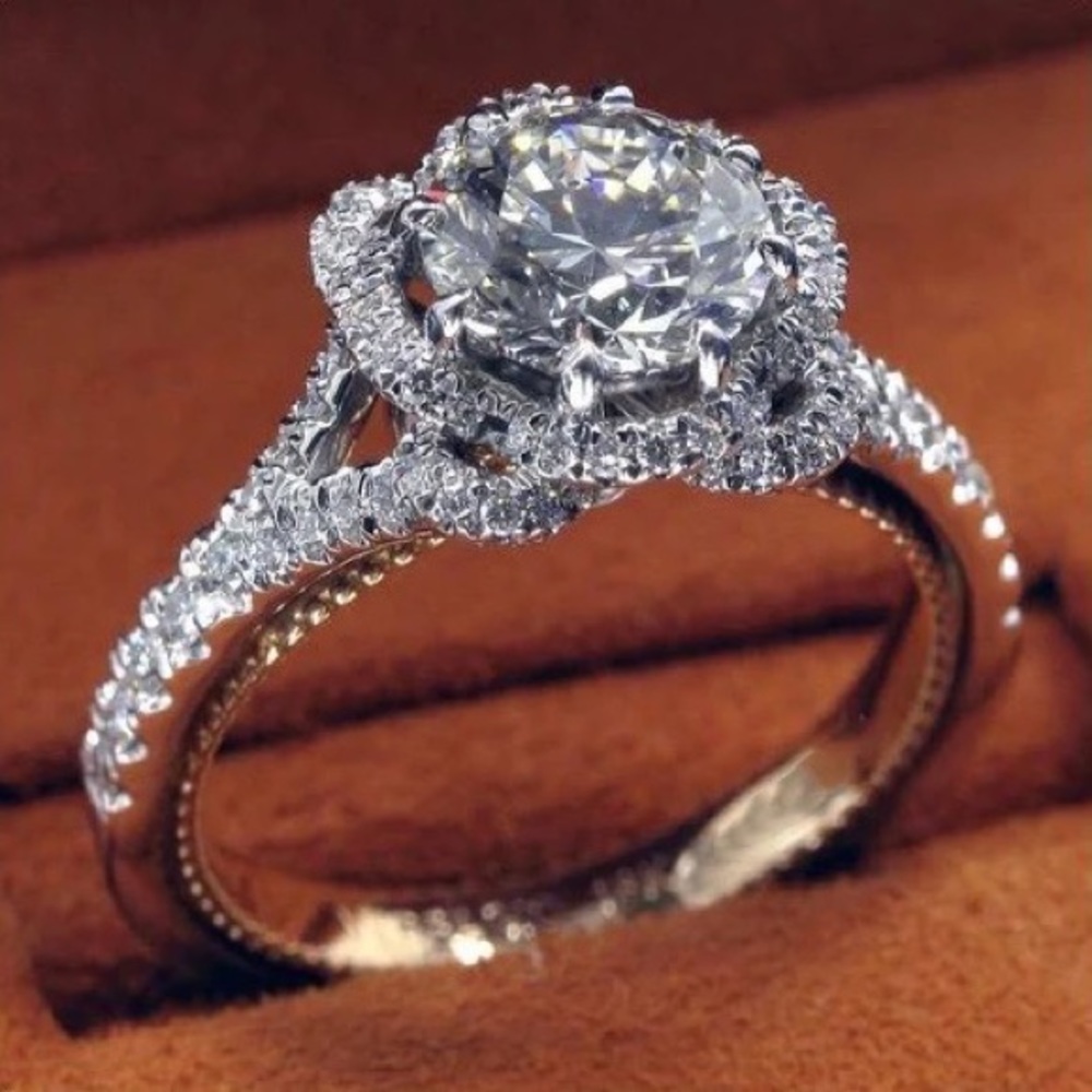 New Women’s 925 Silver Flower Shape Diamond Ring - Picture 6 of 6
